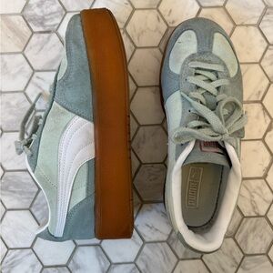 PUMA PALERMO ELEVATA BARELY WORN